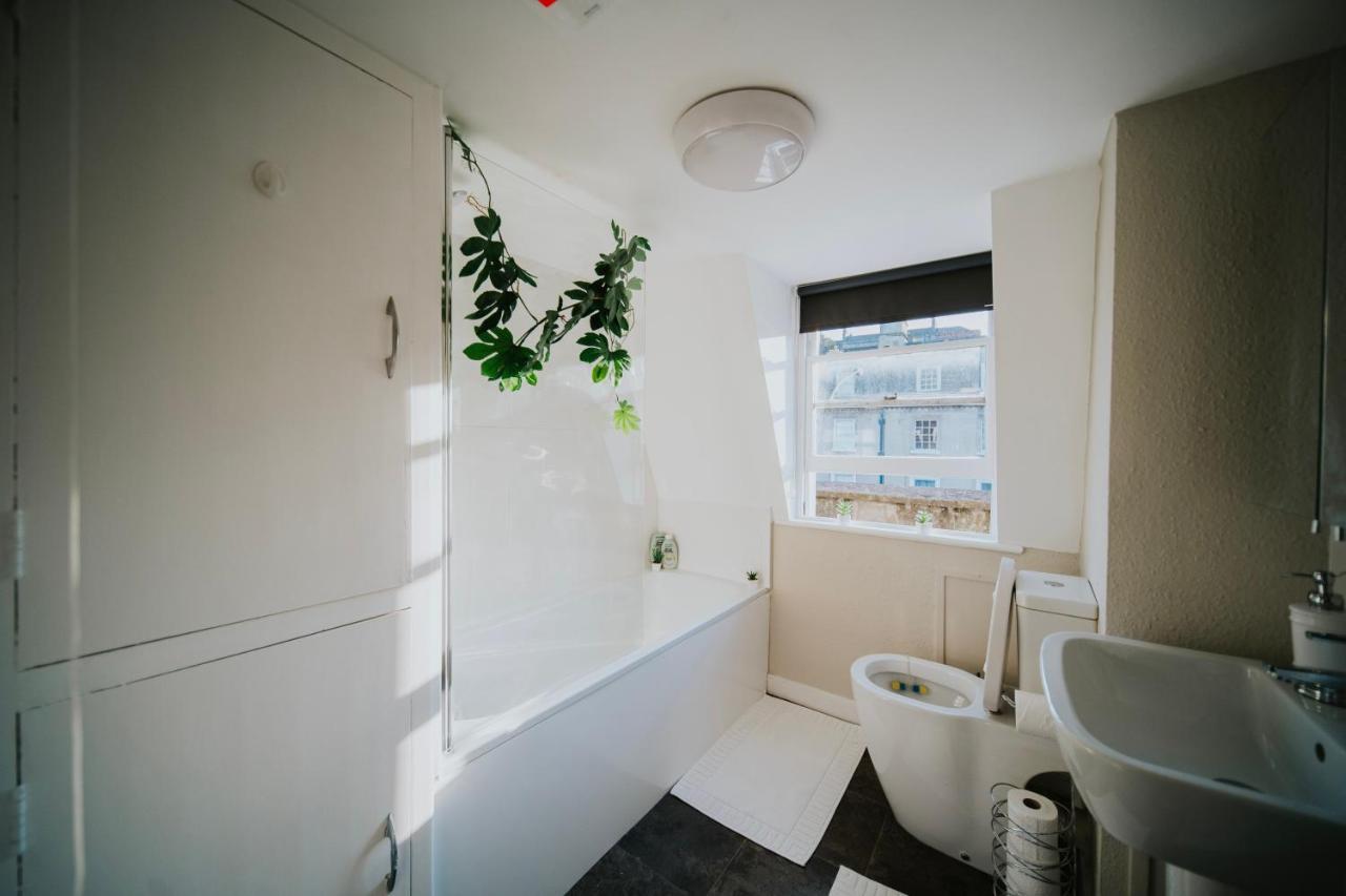 Apartament Roman Penthouse- City Skyline Views, 4K Tvs, 5G Wifi And More! Bath Zewnętrze zdjęcie